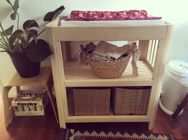 troll sun change table